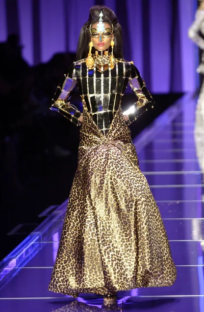 Look 13